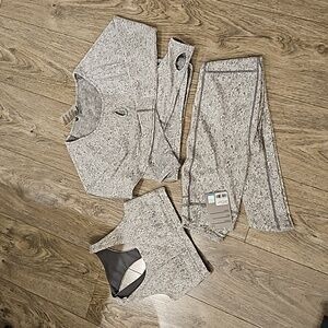 Gymshark Sports Bra, Top, and Leggings Set XS/S